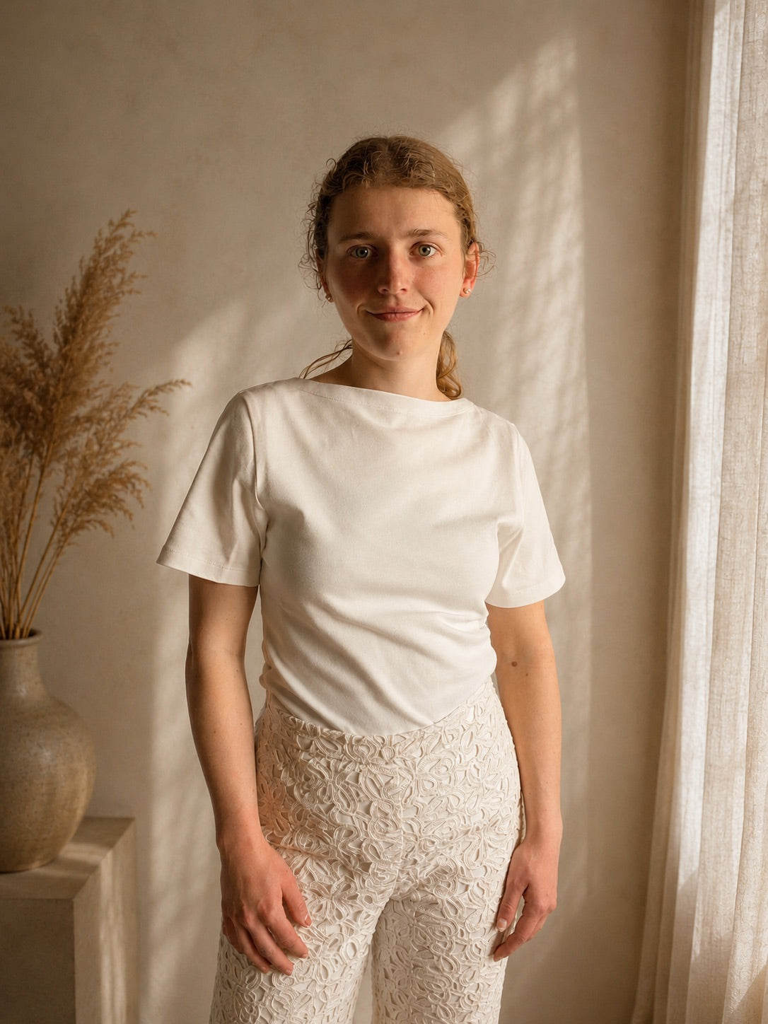 Tailliertes T-Shirt mit U-Boot-Ausschnitt – Audrey (100 % Baumwolle)